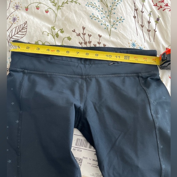 EUC Nancy Rose Performance Leggings with Star Design. No Size Estimated Small. - Picture 8 of 9
